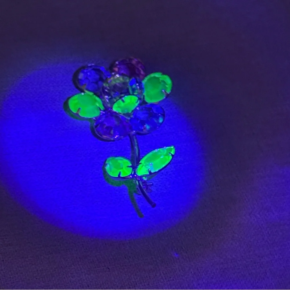 Vintage uranium glass 1980s Elegant Multicolor Floral Brooch - Picture 7 of 9
